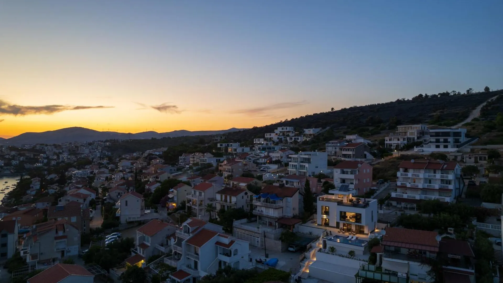 Villa Julian With A Heated Pool Trogir Kroatien
