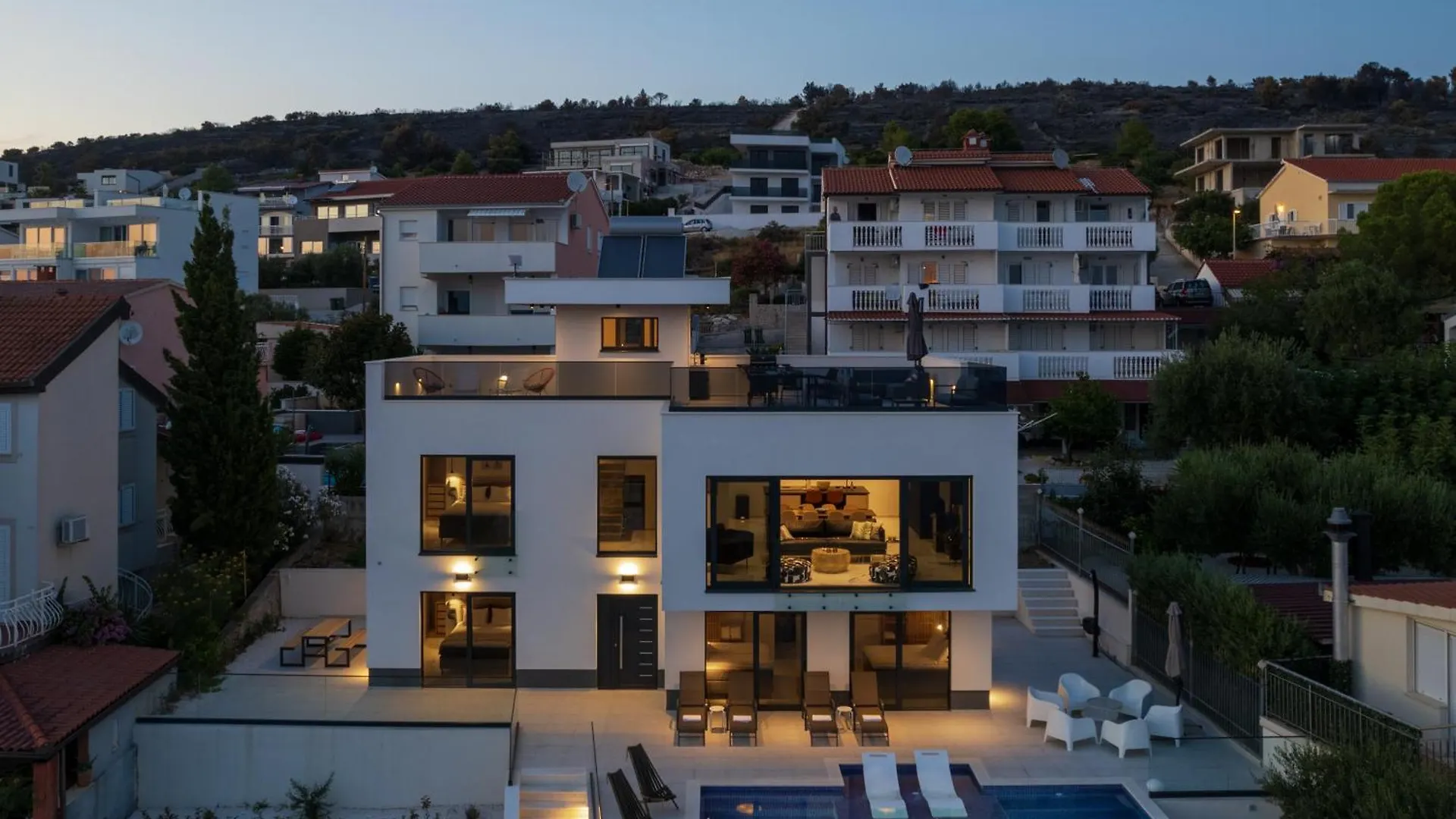 Villa Julian With A Heated Pool Trogir Kroatien