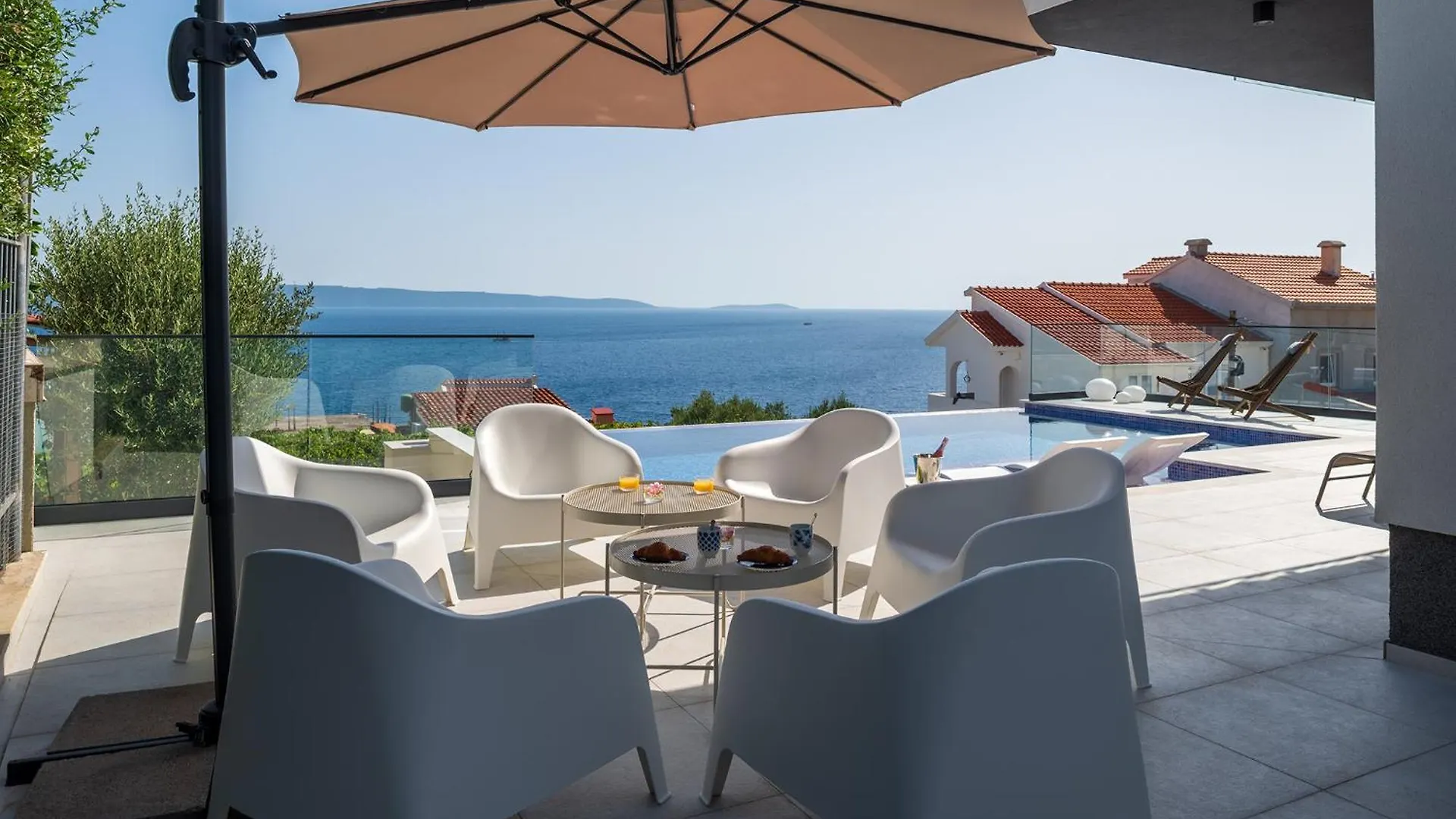 Villa Julian With A Heated Pool Trogir