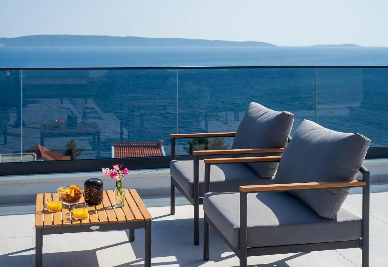 Villa Julian With A Heated Pool 트로기르 크로아티아
